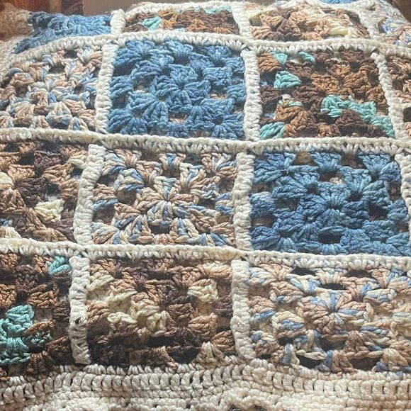 Handmade Grandma Square Blue , Cream & Brown Afghan. Blanket Crocheted - Picture 4 of 4